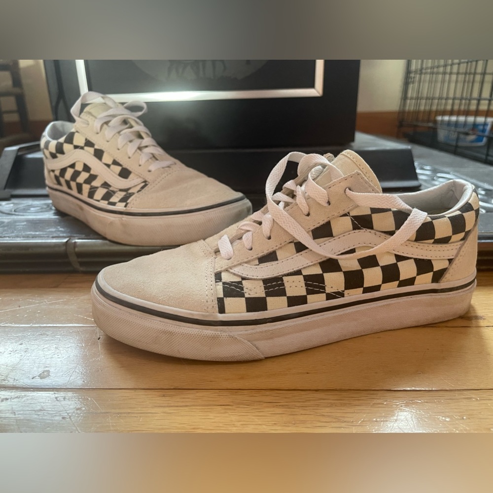 checkered low vans